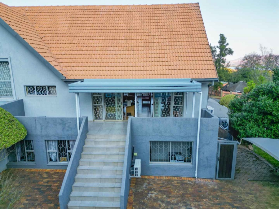 6 Bedroom Property for Sale in Schoemansville North West